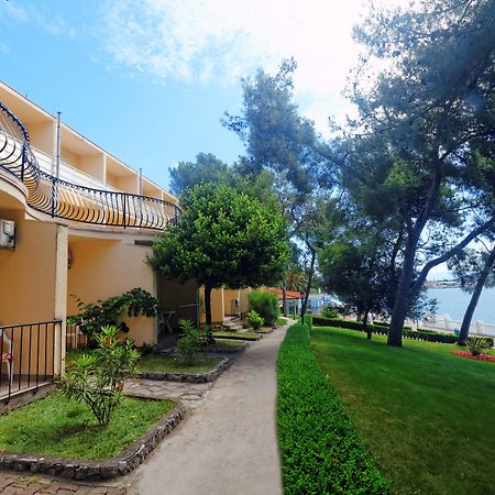 JADRAN All Inclusive Resort Donji Seget Esterno foto