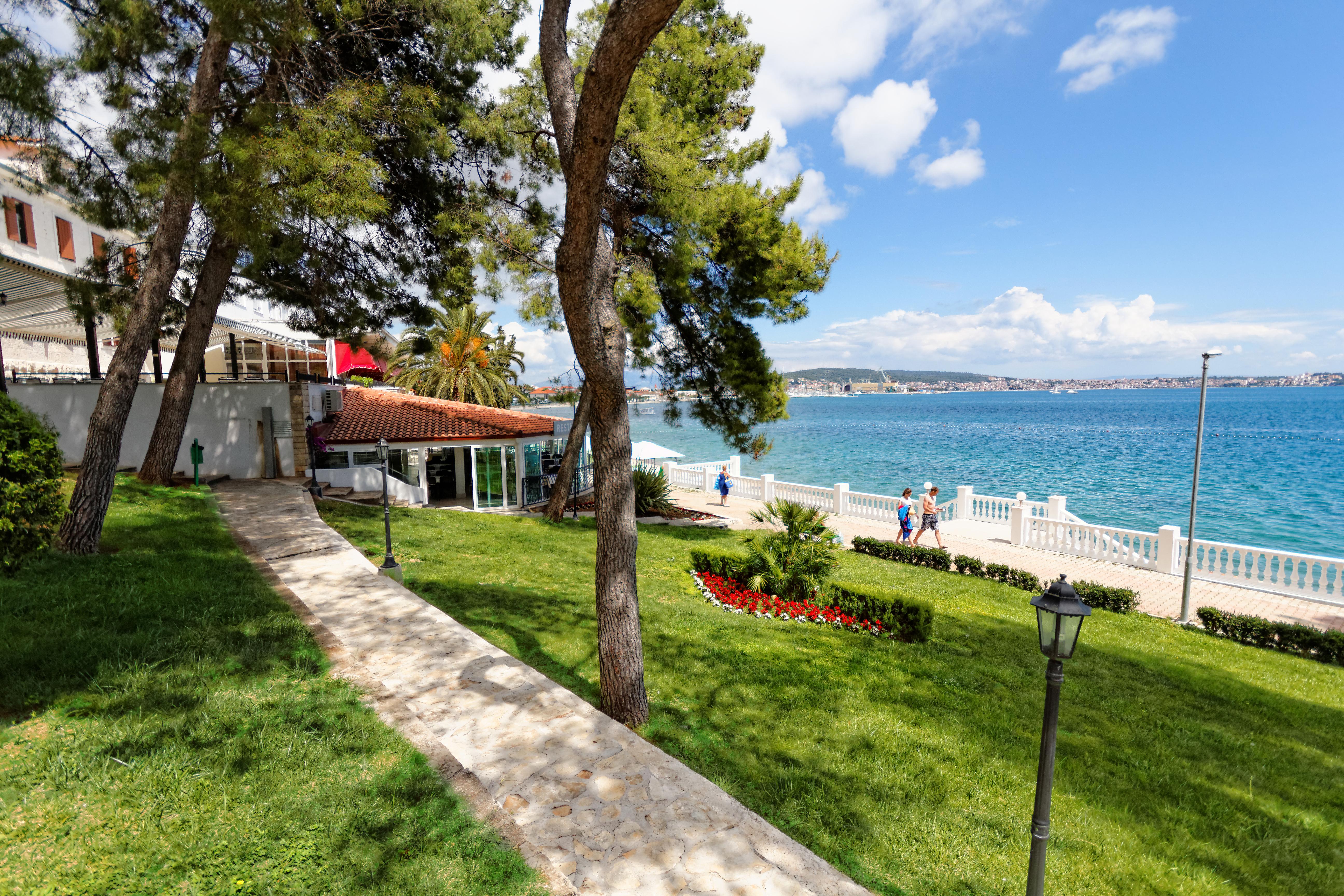 JADRAN All Inclusive Resort Donji Seget Esterno foto