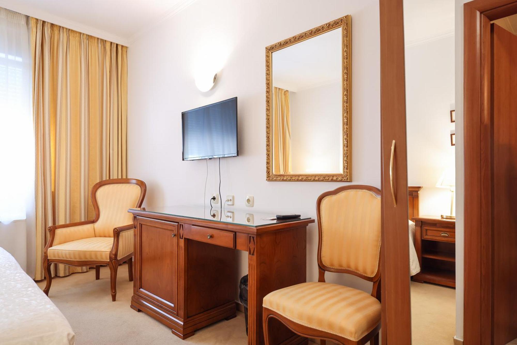 JADRAN All Inclusive Resort Donji Seget Esterno foto