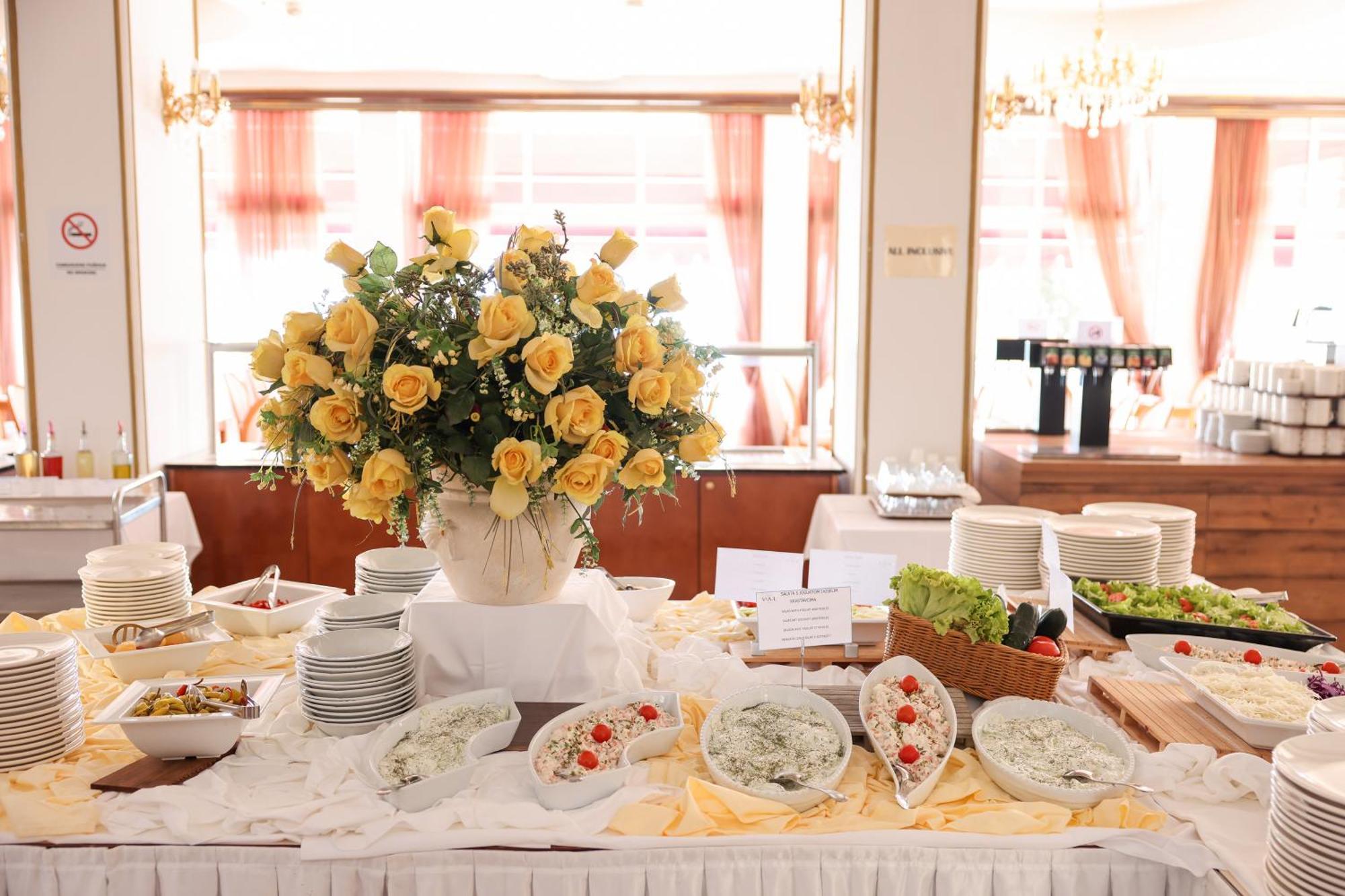 JADRAN All Inclusive Resort Donji Seget Esterno foto